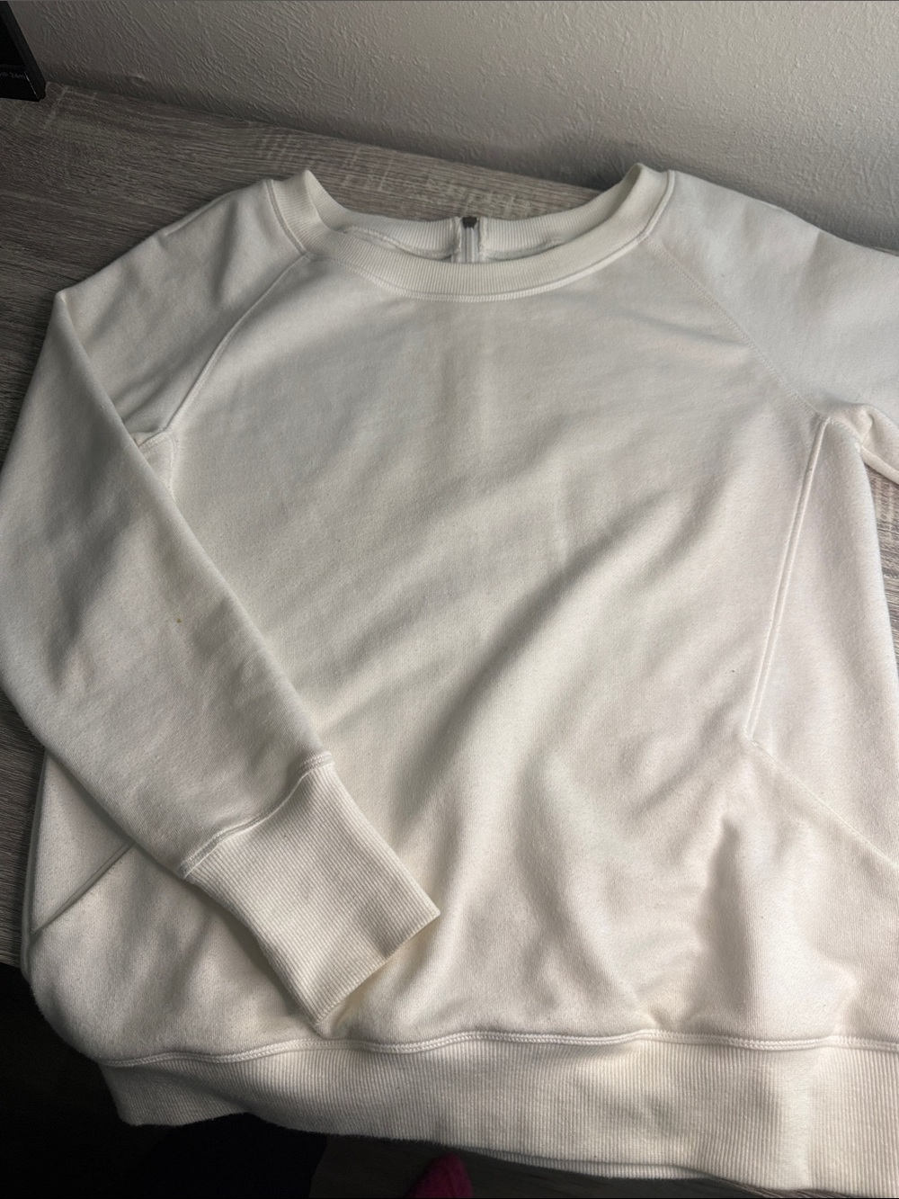 LOLë Cream Crewneck Sweatshirt - Classic Pullover